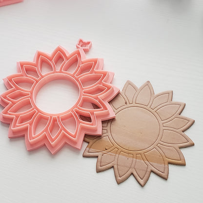 Embossed Sunflower Trinket Dish Clay Cutter - STL AND 3MF Digital File Download **Commercial License Included**