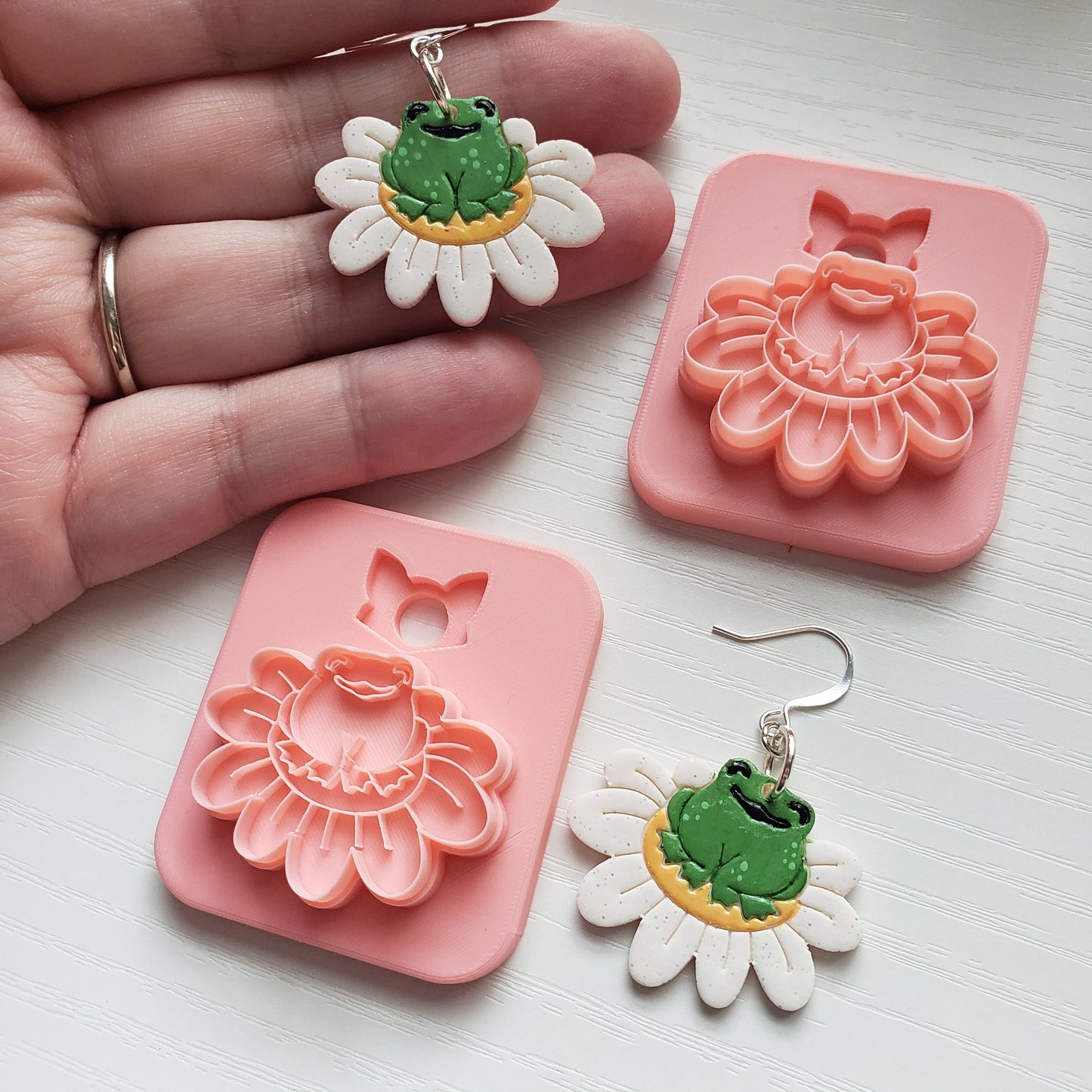 Frog On A Flower Clay Cutter - STL AND 3MF Digital File Download **Commercial License Included**