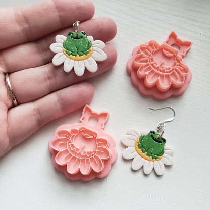 Frog On A Flower Clay Cutter - STL AND 3MF Digital File Download **Commercial License Included**